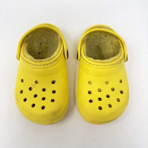 Crocs Kids Classic Lined Clogs Kids' 08 Slippers‎ Fuzzy Slippers Yellow Lemon C8 - Picture 1 of 9